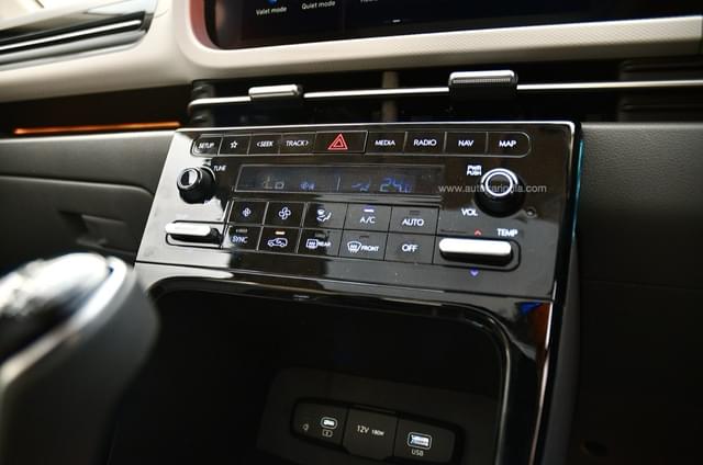 Infotainment System Image - 15038